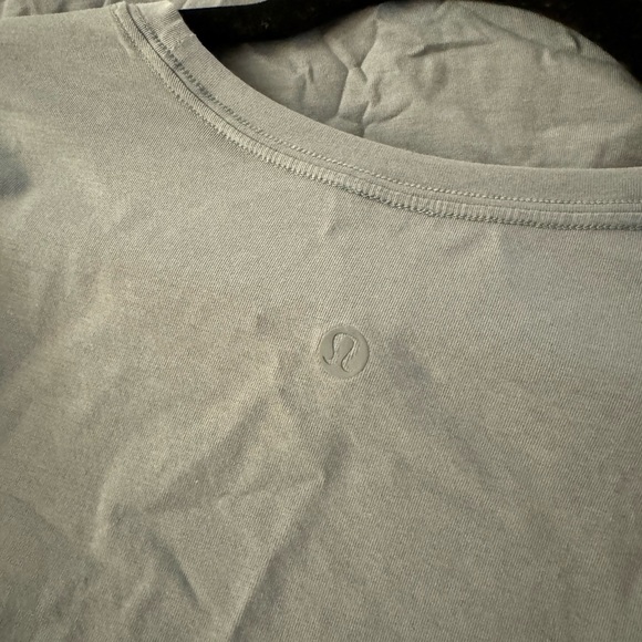 Lululemon T-Shirt - Picture 2 of 3